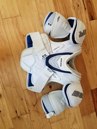 New Bauer Nexus 8000 Shoulder Pads Senior
