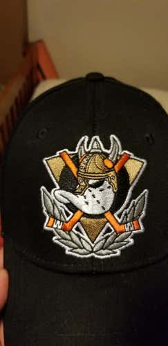 New anaheim ducks hat