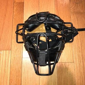 Umpire Or Catchers Mask