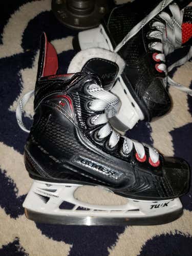 Bauer 2017 Bauer 1x Skates Youth Size 10.5