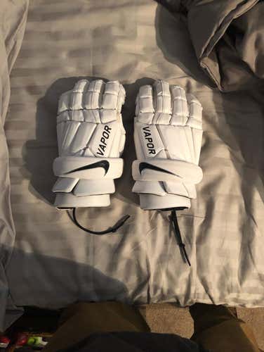Nike Vapor Gloves size 12, Lightly Used