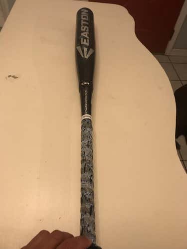 Easton 2017 Mako Beast Bat