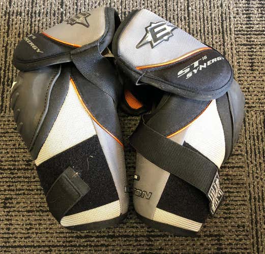Easton Synergy Senior Large 16” SA43
