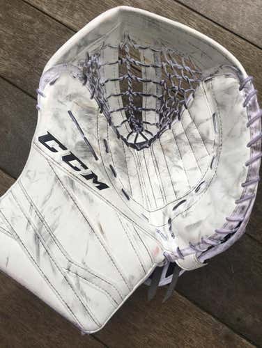 CCM E-Flex III E3.9 Glove **USED**