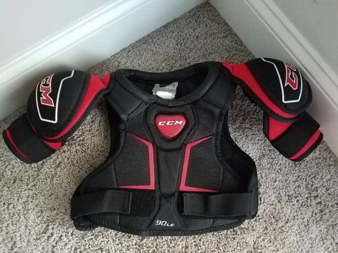 CCM Shoulder Pads Junior size medium