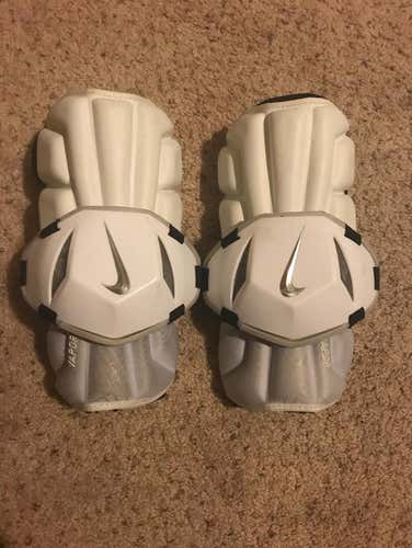 Nike Vapor Arm Guards