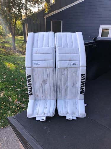 Vaughn Goalie Leg Pads Senior