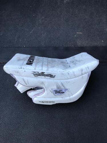 Vaughn Goalie Glove & Blocker Regular Senior