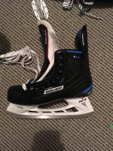 New Bauer Nexus 1N with 1X tongue Senior Size 9
