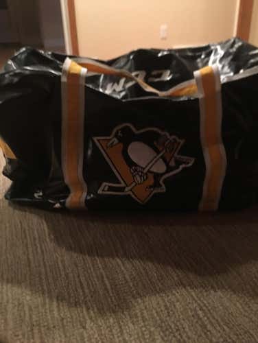 2016-2017 Pro Return Penguins Hockey Bag