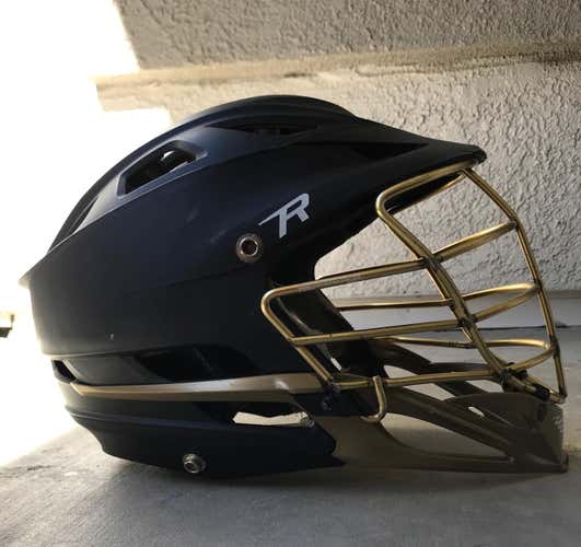 Matte Black / Gold (CHINSTRAP INCLUDED)