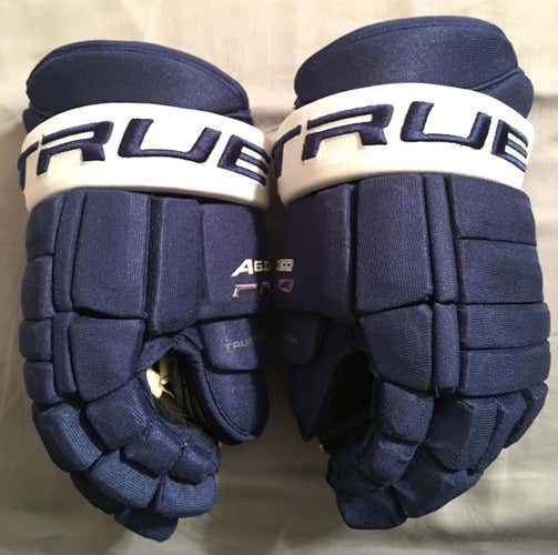 True A6.0 Pro Hockey Gloves
