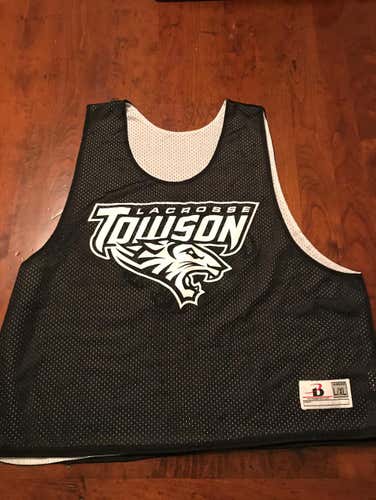Towson Lax Pinny