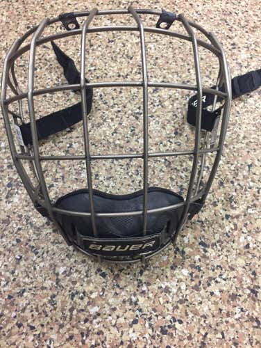 Bauer Cage