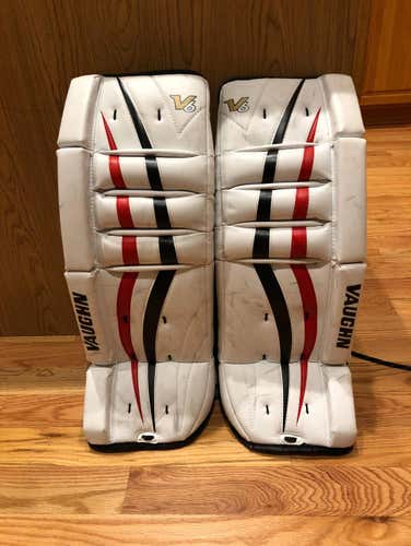 Vaughn V6 700 26+1.5” Jr Leg Pads
