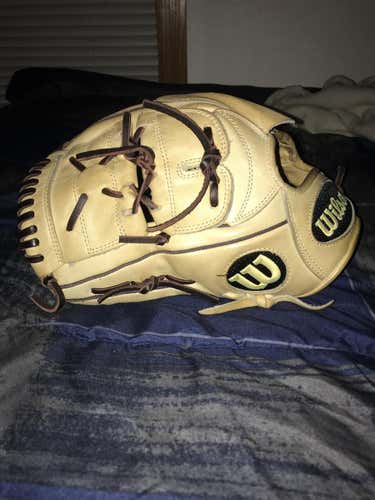 WILSON A2000 Glove NEED GONE!! WILL NEGOTIATE