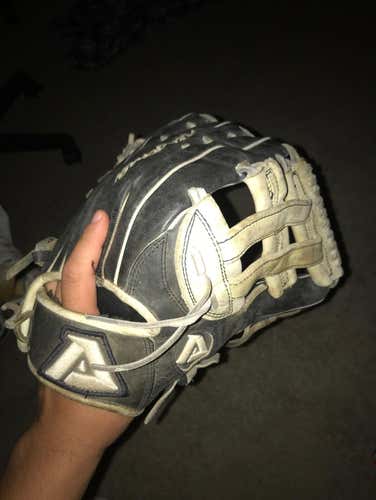 Akadema Outfield Glove 12.75