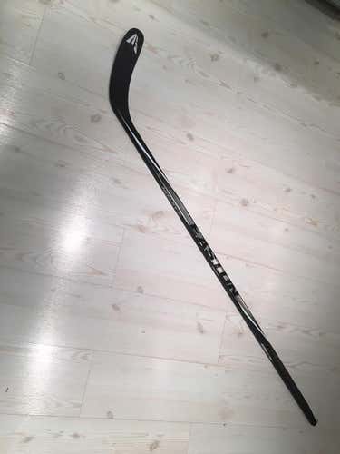 Easton Synergy HTX - RIGHT - Grip - Senior - E36 - Ships from USA !