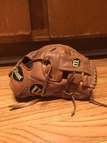 Wilson A2000 G4
