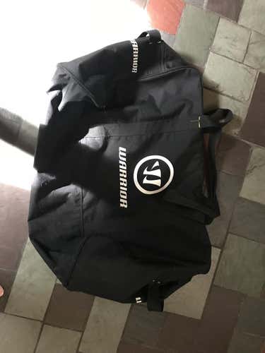 Warrior ax3 hockey bag