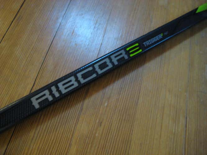 CCM RibCor Trigger2 PMT Stick Lefty Mid 81 - 85 Senior