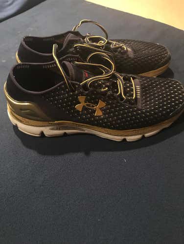 Notre Dame Lacrosse Team Issued UA Speedform Gemini Size 11