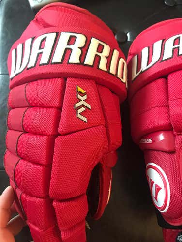 Warrior AX1 Glove, Right Hand 14”, Left Hand 15”