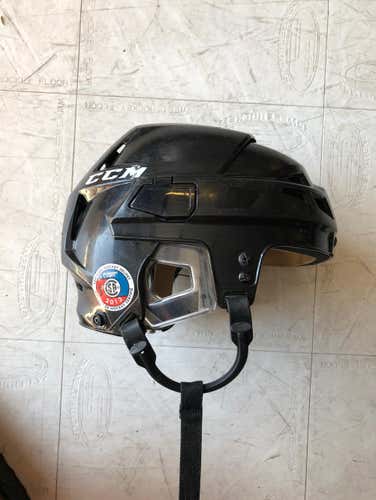 CCM Vector V08 Medium Black Helmet