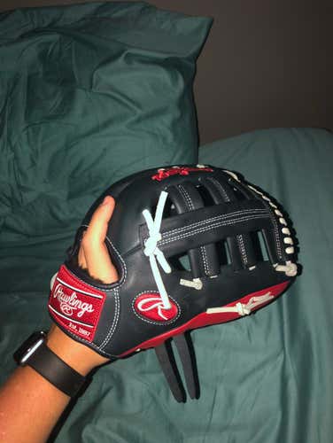 New Men’s Baseball Glove