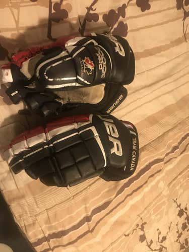 Team canada Bauer vapor xxxx Gloves Senior