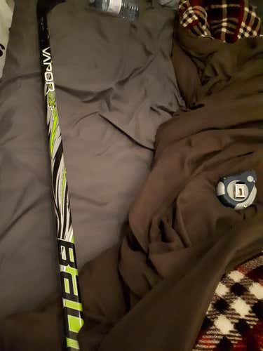 Bauer Vapor x3.0  Stick Righty Heel 66 - 70 Intermediate