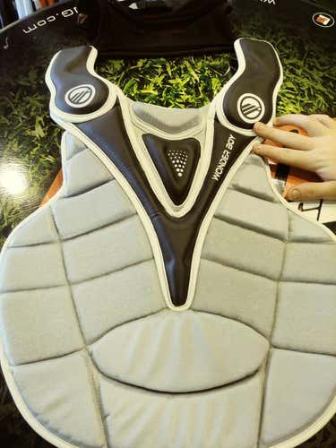 New Maverik  Wonder Boy Chest Guard Medium