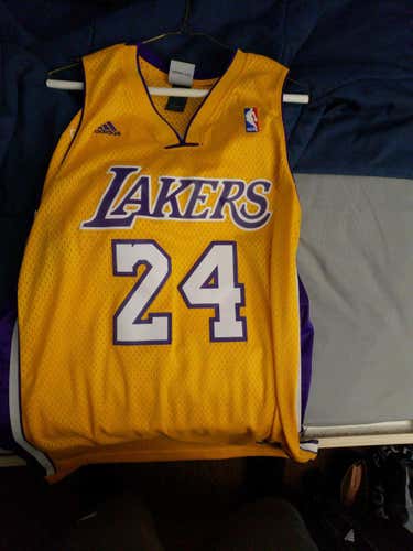 Vintage Nike NBA LA Lakers #24 Kobe Bryant Jersey L +2"