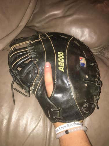 Wilson A2000