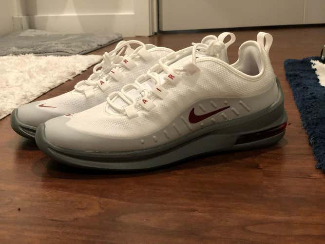 Air Max Axis 9.5 Brand New DS