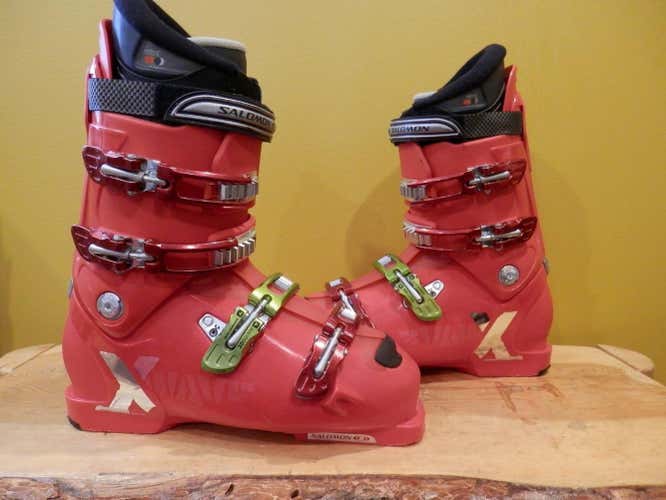Ski Boots ( 29.5 ) SALOMON XWAVE 7.0 LOOKS NEW