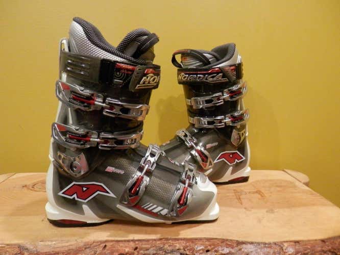 Ski Boots ( 27.5 ) NORDICA SPEED MACHINE 10