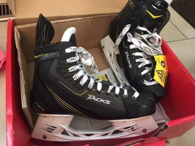 New CCM Tacks Skates Senior Size 9