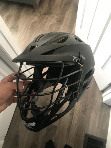 Cascade R Matte Black Lacrosse Helmet