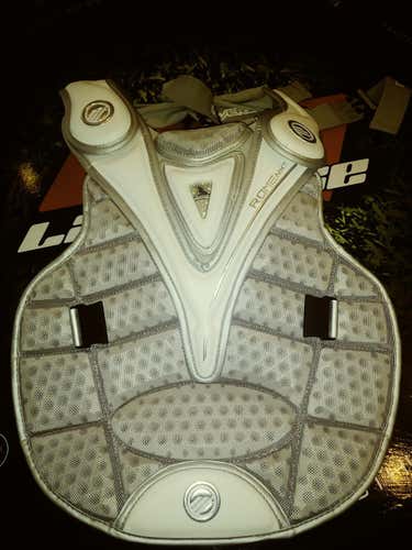 New Maverik Rome RX3 Lacrosse Goalie Chest Pad  Adult Medium