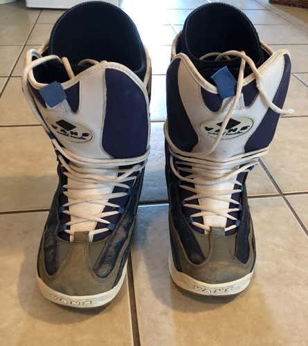 Vans World Traveler SB Boots - Size 10.5