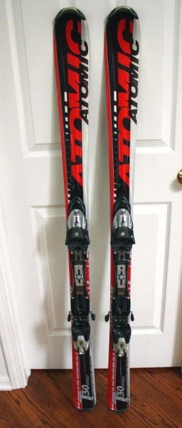 ATOMIC T30 SERIES SKIS SIZE 148 CM WITH BINDINGS