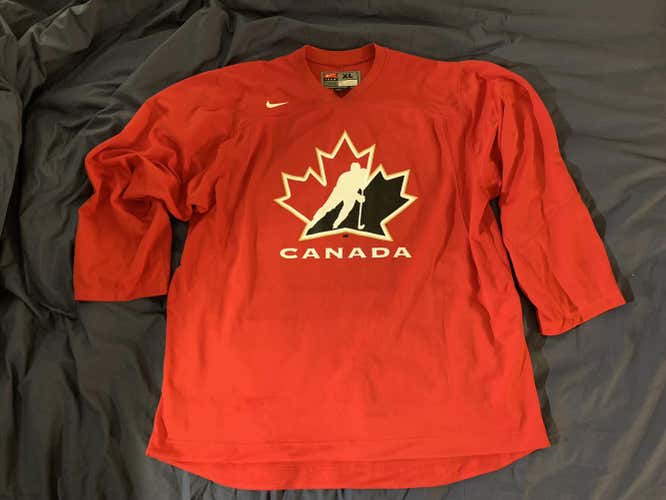Nike Team Canada IIHF Practice Jersey XL