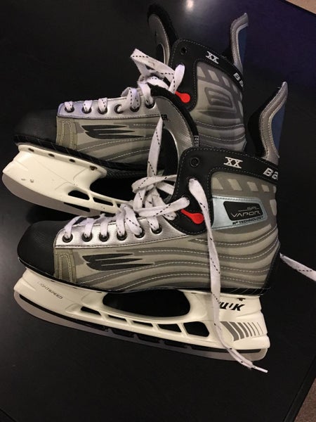 Mint Condition Bauer Vapor XX Skates Senior Size 10.5D