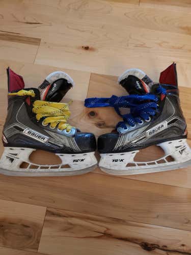 Bauer Vapor X900 Skates Youth Size 11