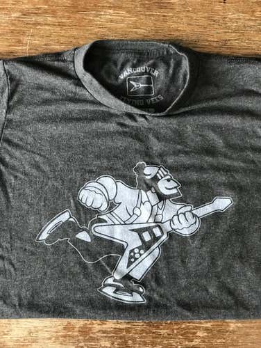 Johnny Canuck Flying Vee Design XL NHL Vancouver