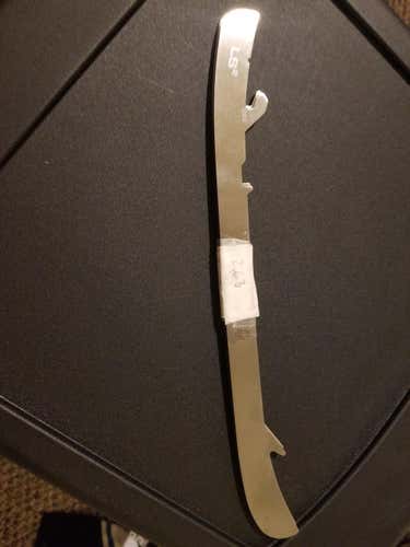 New Bauer Ls2 Steel Size 263