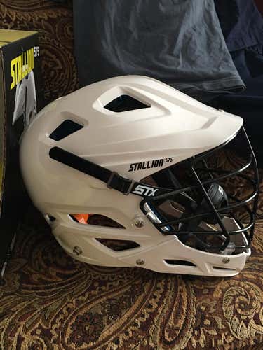 New STX Stallion 575 Helmet Size Medium