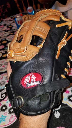 Nokona Pro Glove Adult