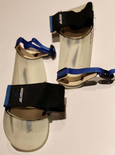 Like NEW - Slytech 4ARMGUARDS (Regular Size)